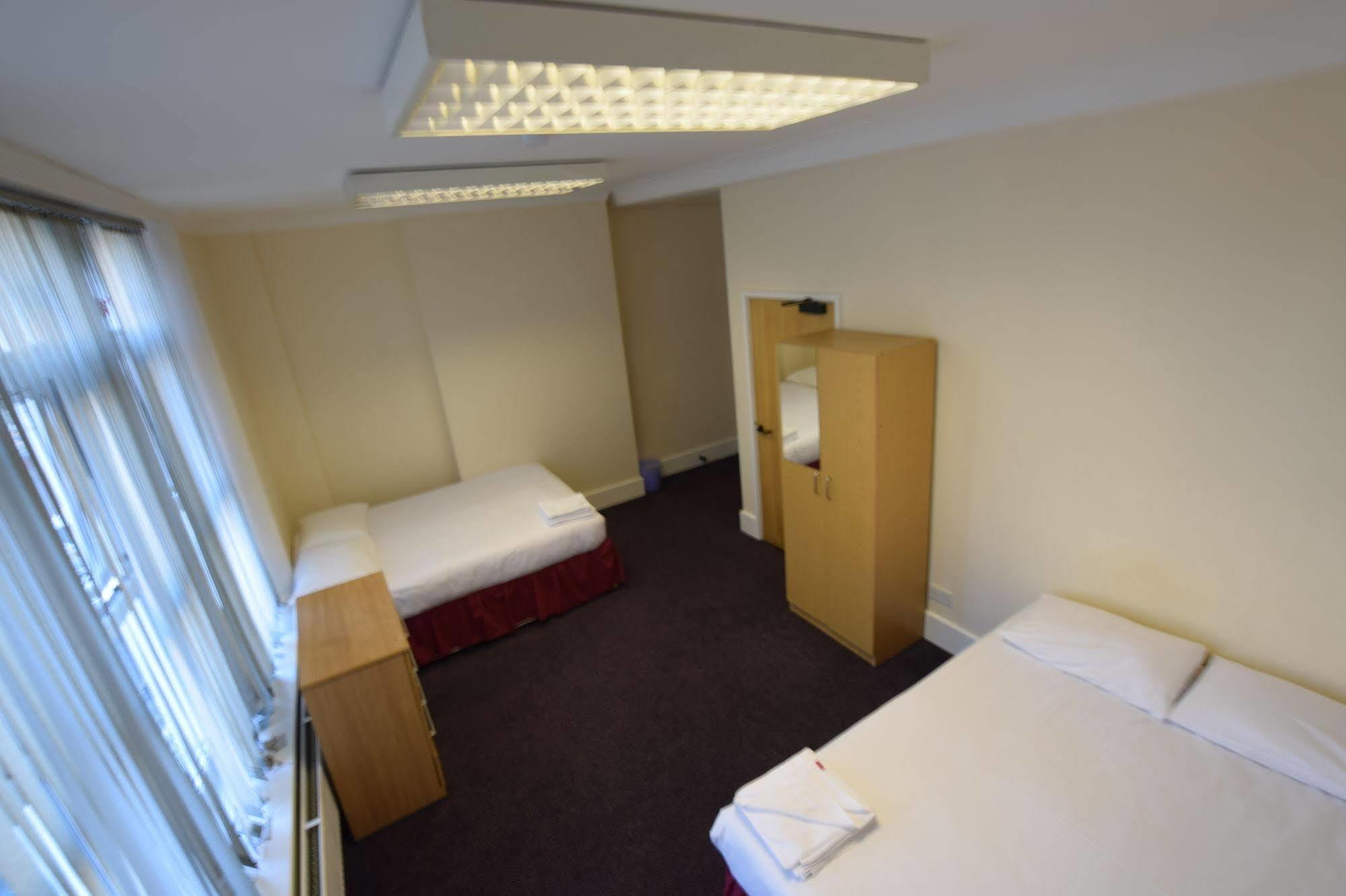 York Hotel Илфорд Экстерьер фото