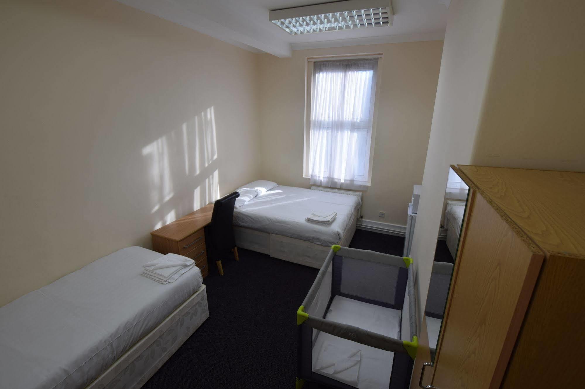 York Hotel Илфорд Экстерьер фото
