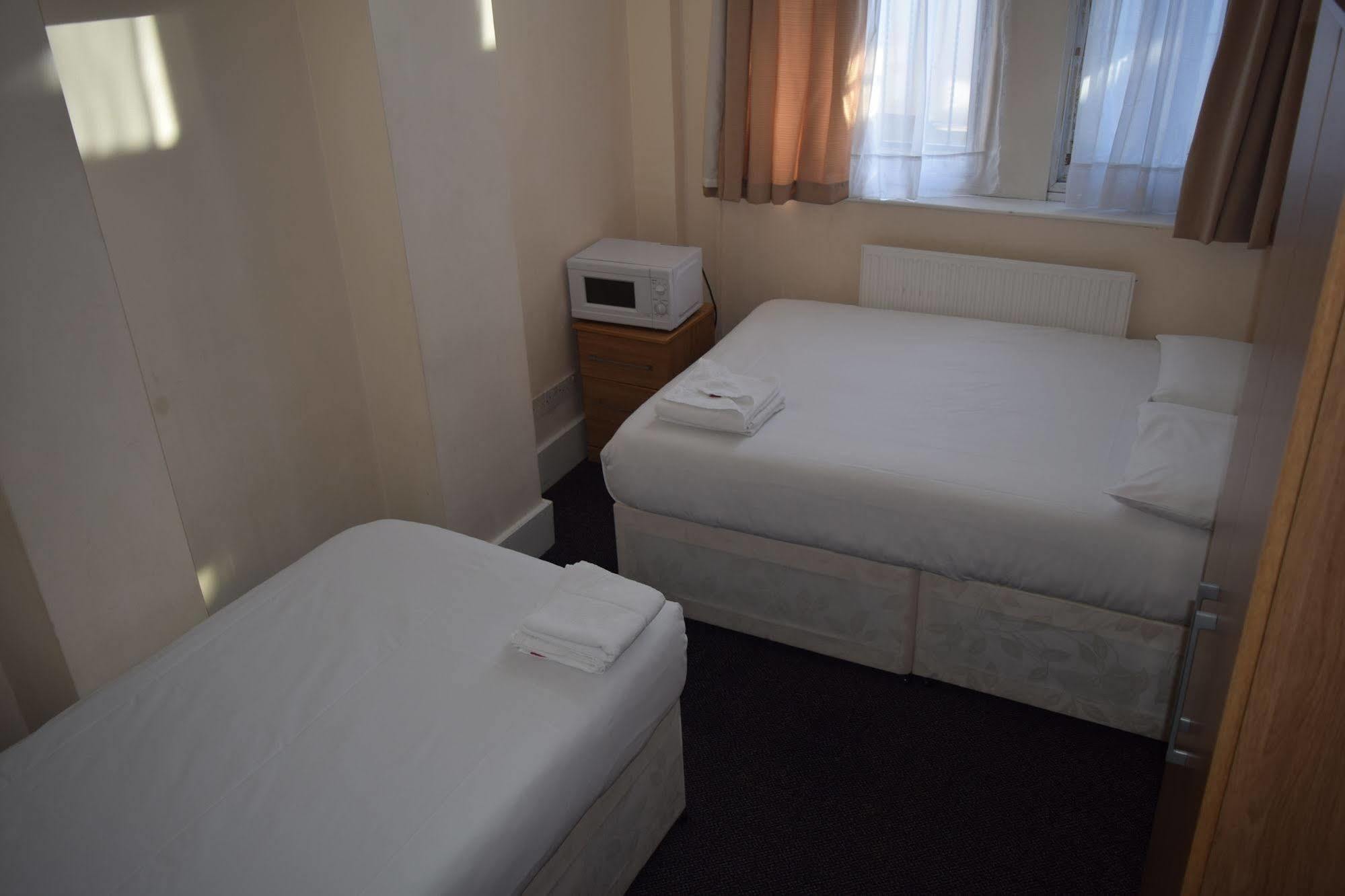 York Hotel Илфорд Экстерьер фото