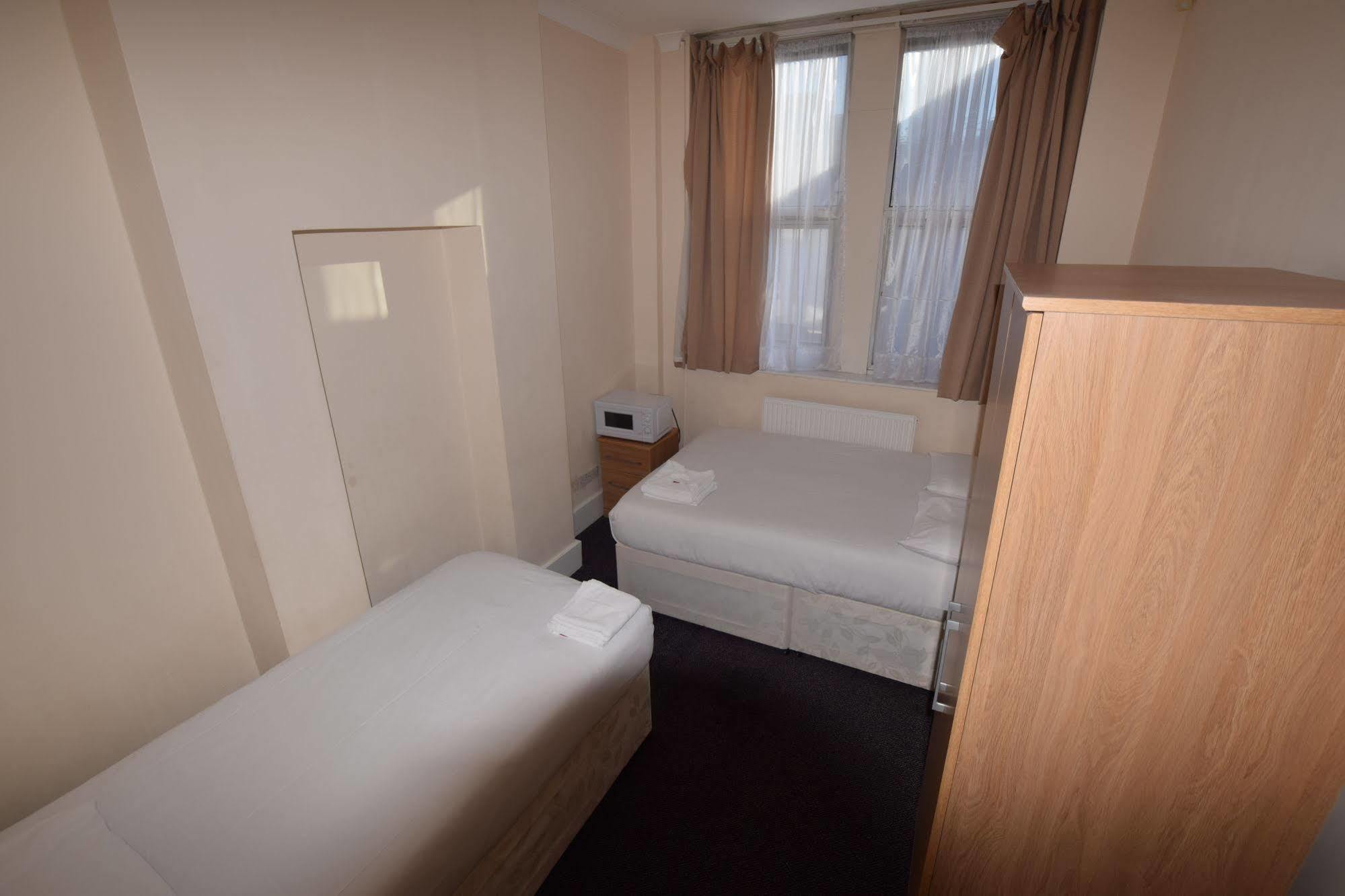 York Hotel Илфорд Экстерьер фото